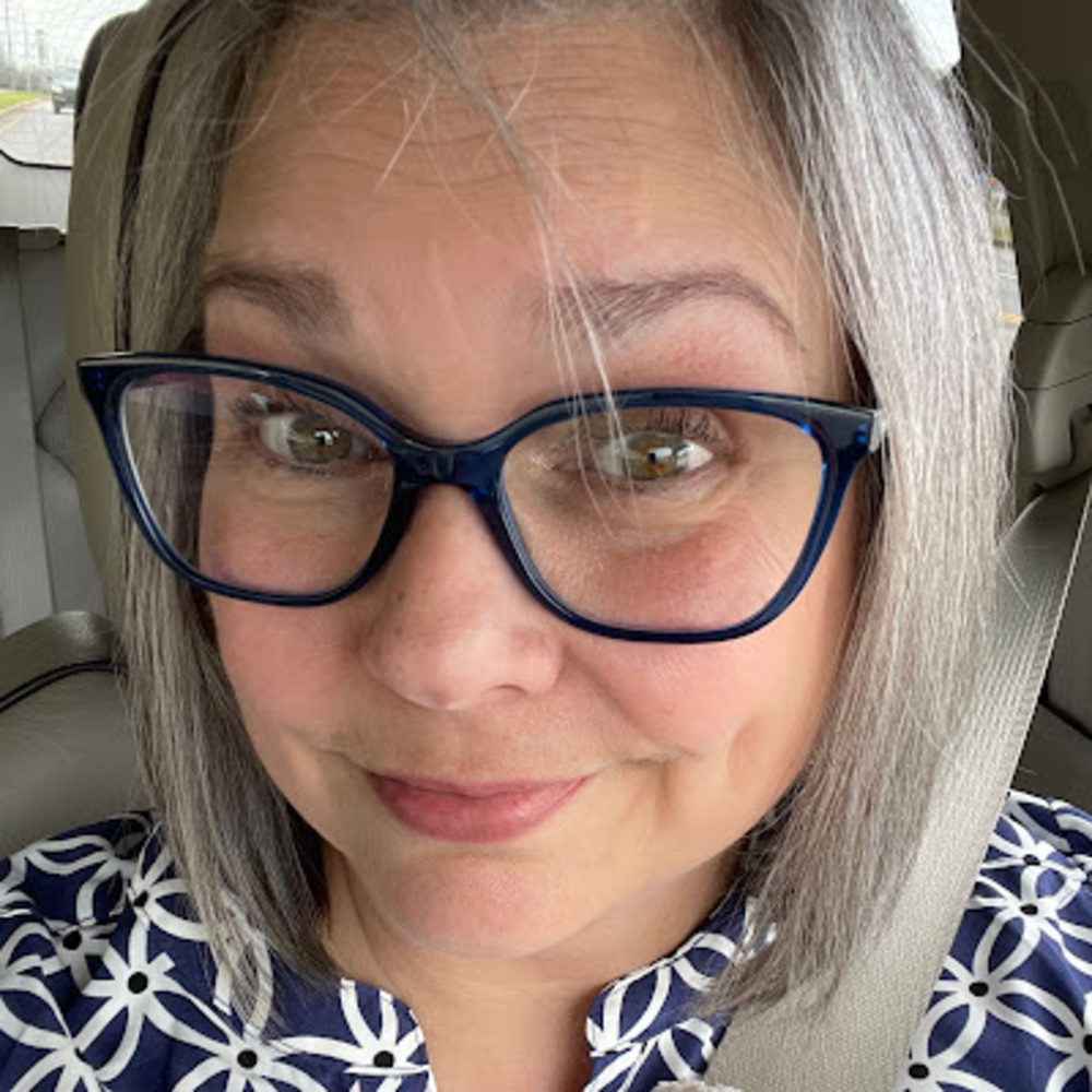 Meet your Posher, Lori
